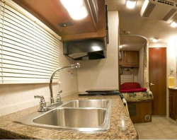 how much does it cost to rent an rv Sunrise Escape