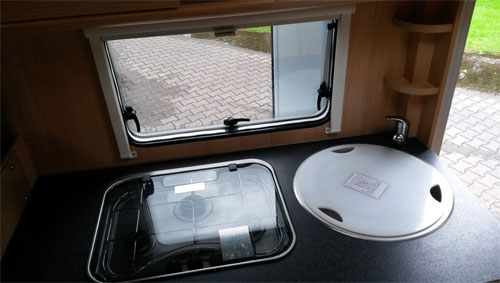 rv hire example M10 - Family Luxury