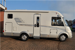 luxury rv rental example Hymer B 524 STAR