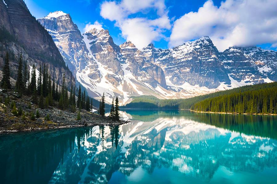 A brilliant turquoise lake in the Canadian Rockies near Calgary