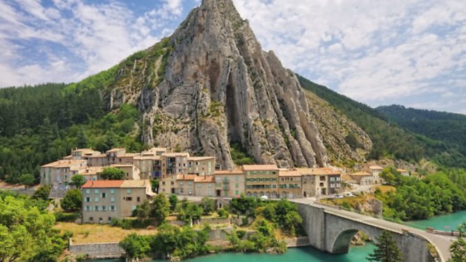 Saint Etienne — Saint Etienne scenic landscape travel