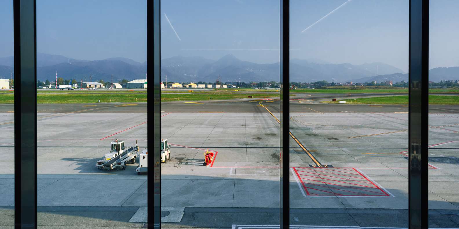 Bergamo - Orio al Serio Airport — Bergamo - Orio al Serio Airport scenic landscape travel