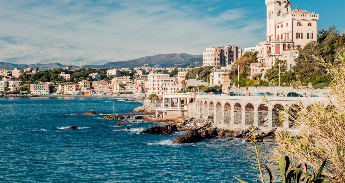 Genua — Krajobraz Genui, podróże