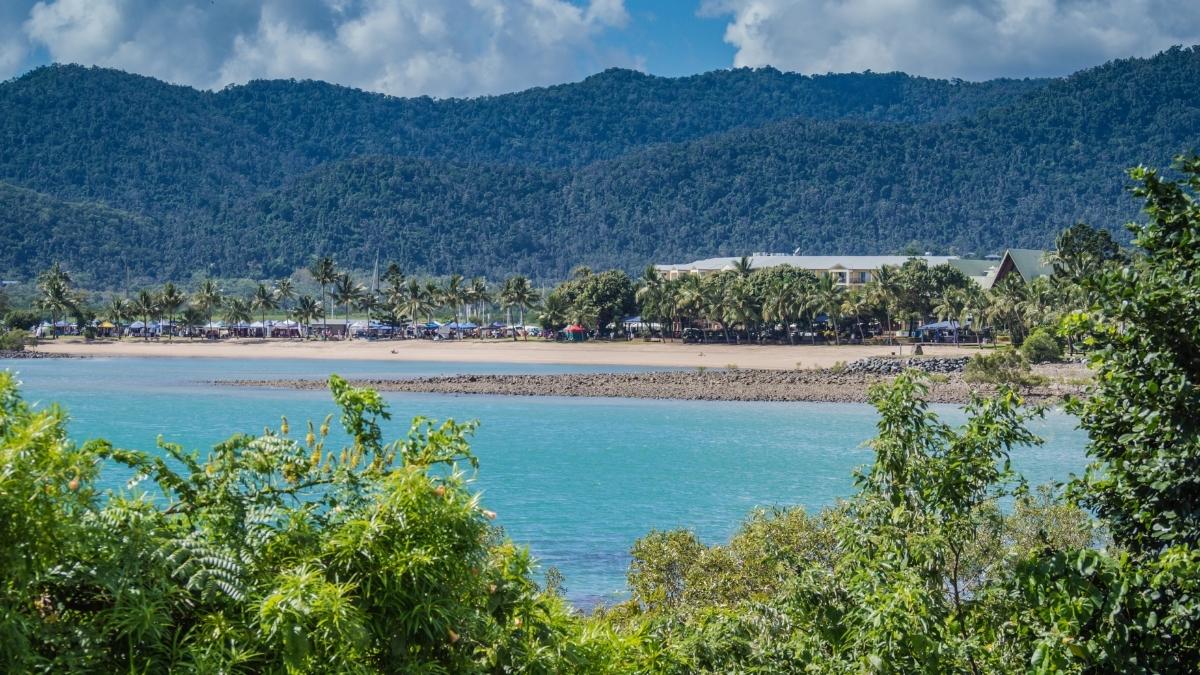 Airlie Beach — kemping Airlie Beach blisko natury