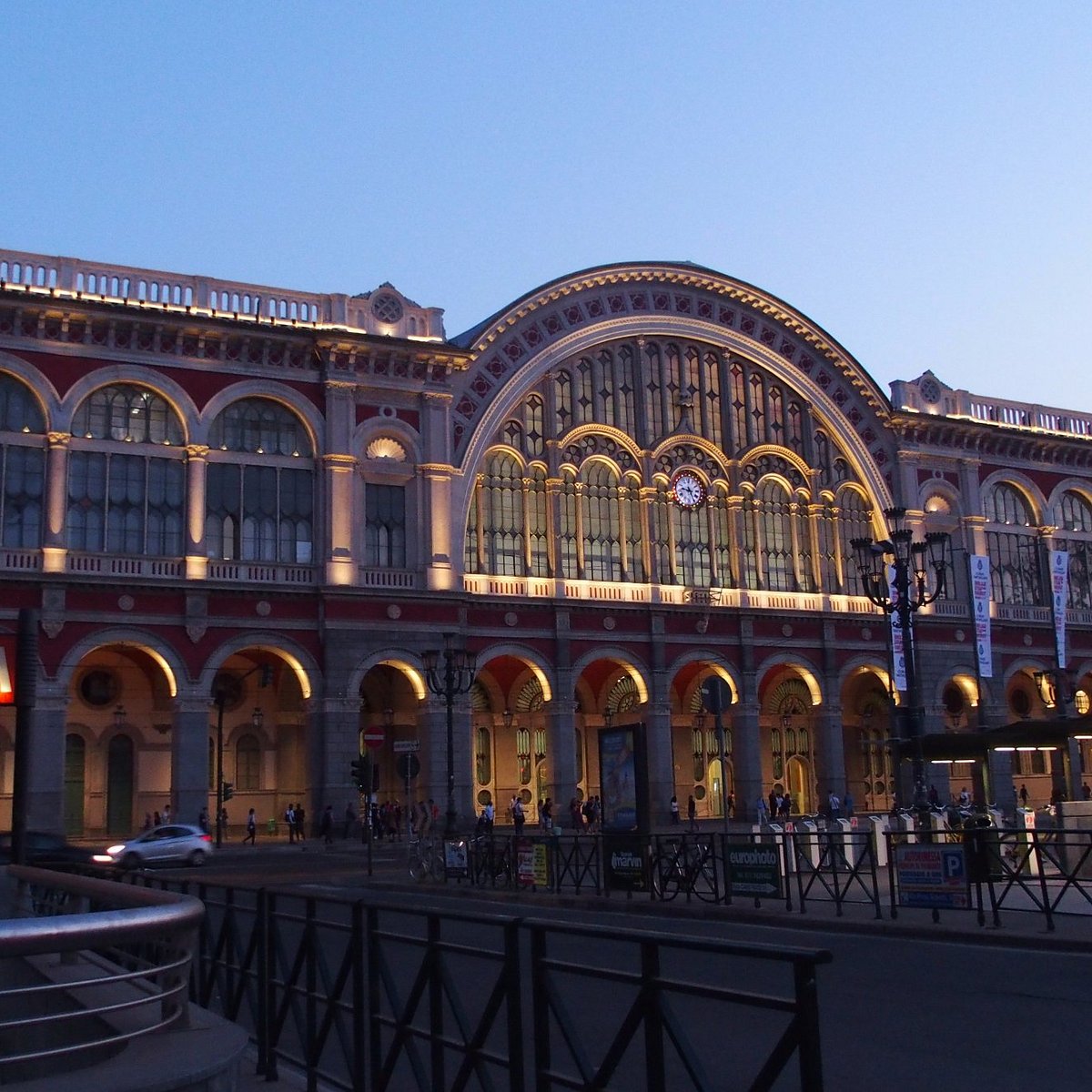 Torino - Porta Nuova Train Station — Torino - Porta Nuova Train Station road trip RV motorhome