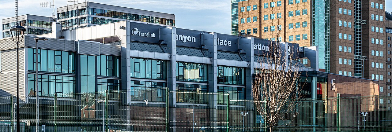 Belfast - Lanyon Place Train Station — malowniczy krajobraz podróży Belfast - Lanyon Place Train Station