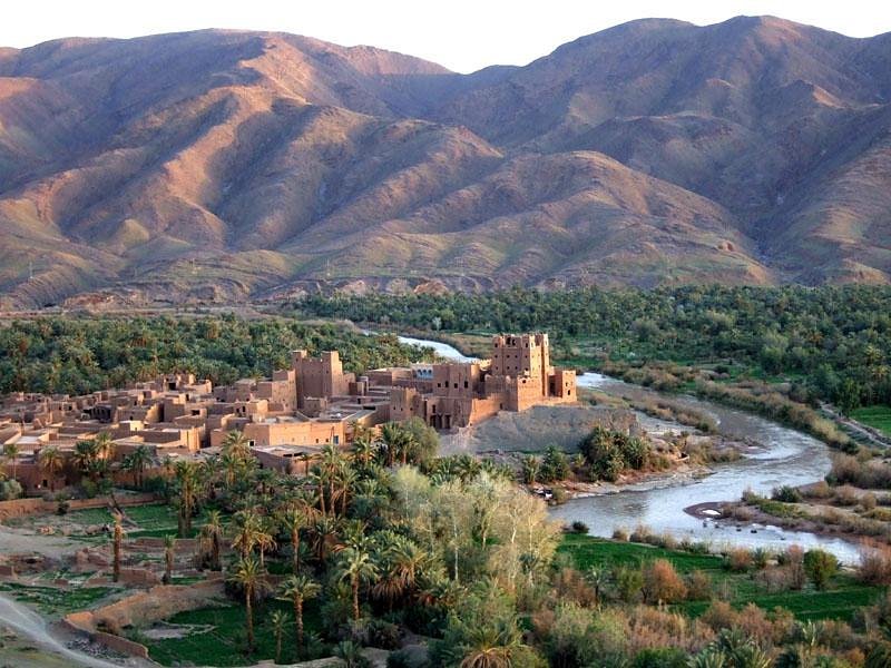 Ouarzazate — natura na kempingu w Ouarzazate