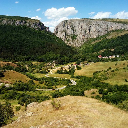 Cluj Napoca — Cluj Napoca scenic landscape travel