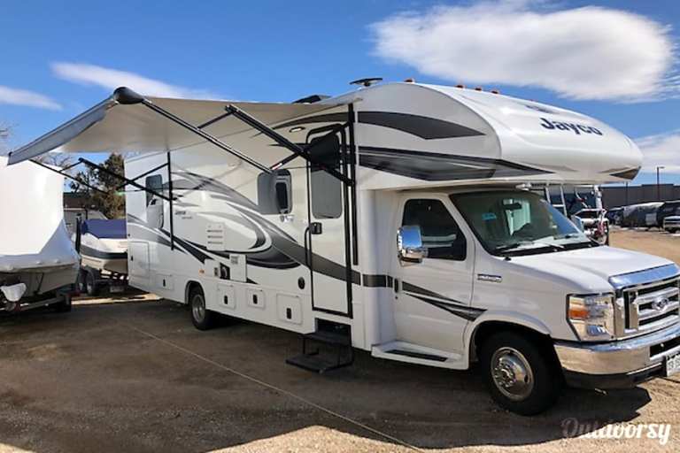 Class C motorhome ready for a Denver road trip