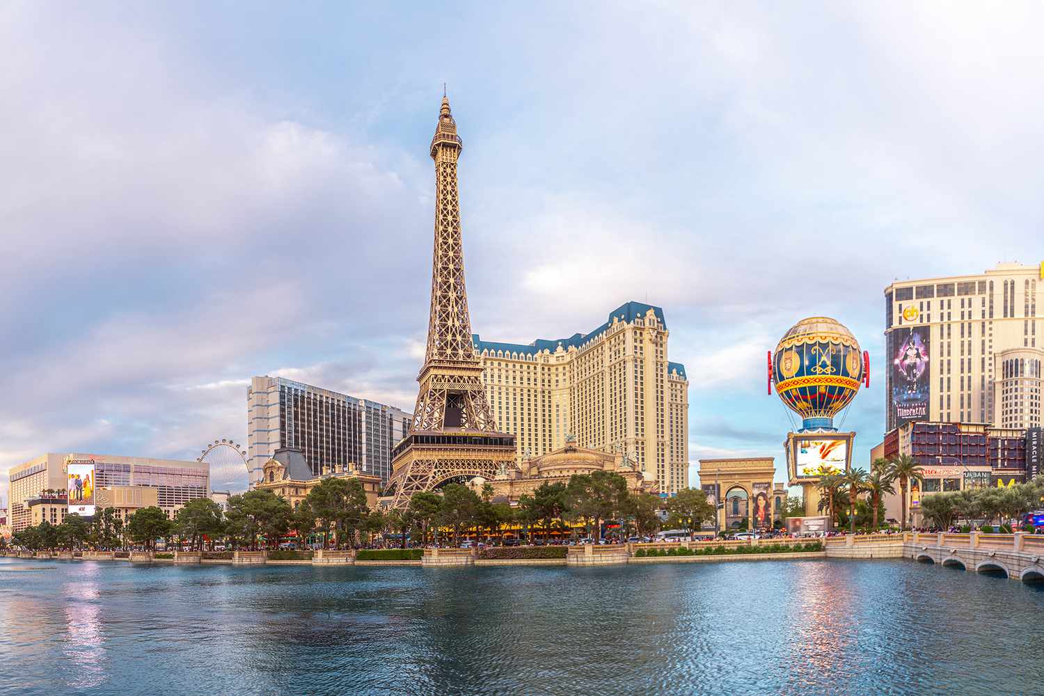 Panoramic view of the Las Vegas Strip at dusk