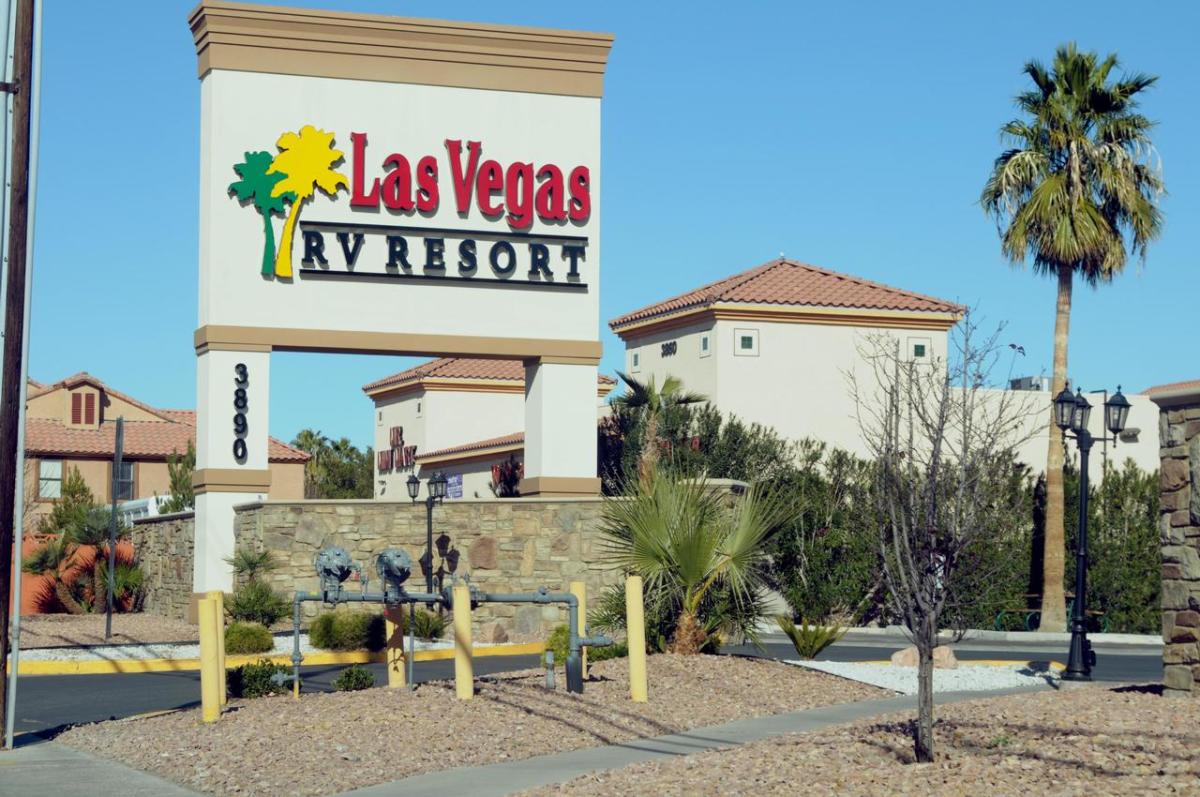 Different classes of RVs parked at a Las Vegas campground