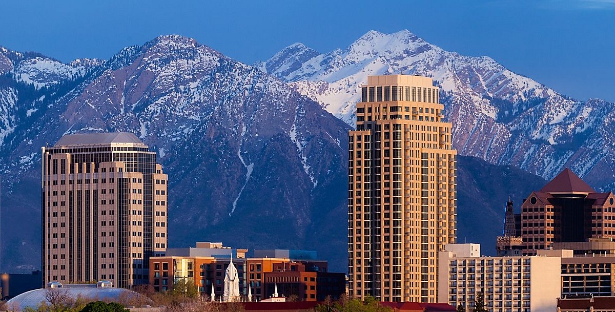Downtown Salt Lake City with the Wasatch Mountains in the background, a perfect starting point for an RV trip.