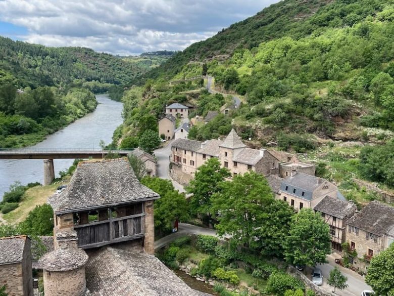 La Chapelle sur Aveyron — La Chapelle sur Aveyron scenic landscape travel
