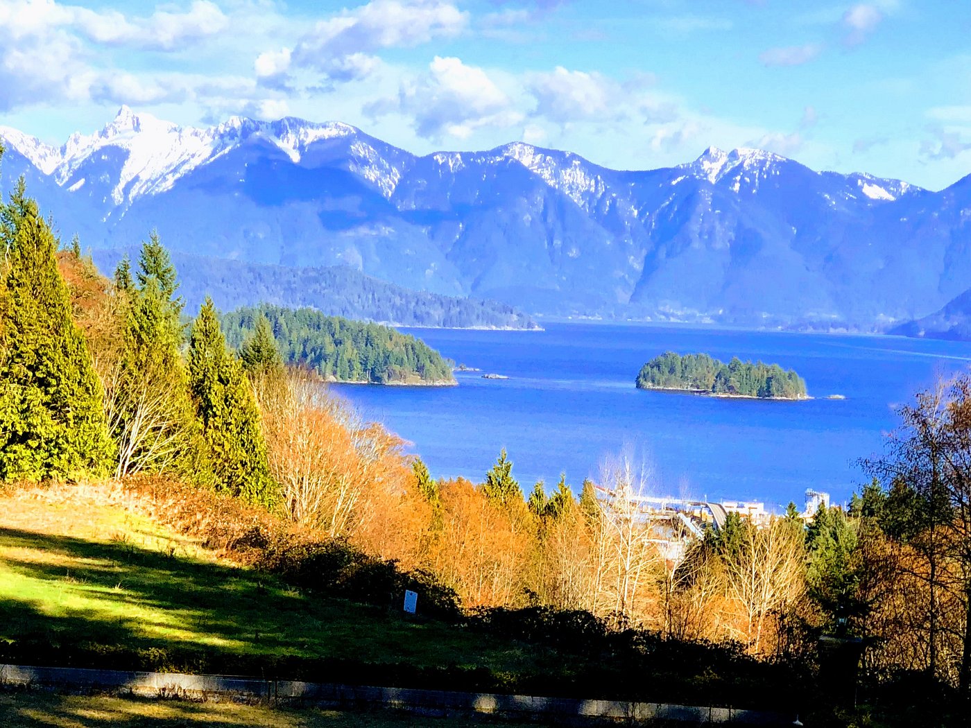 Gibsons — Gibsons scenic landscape travel