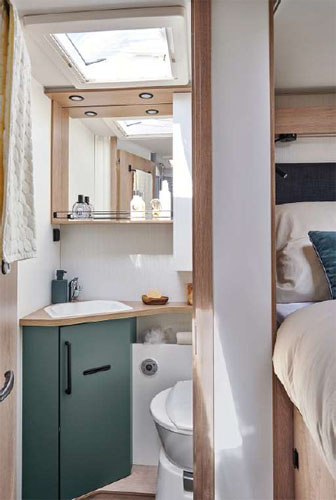 B 4 - Classic - A696G