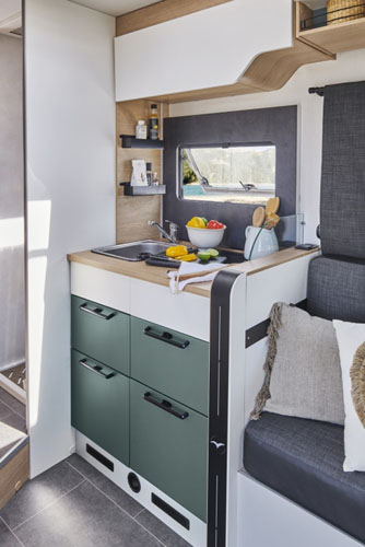 B 4 - Classic - A696G