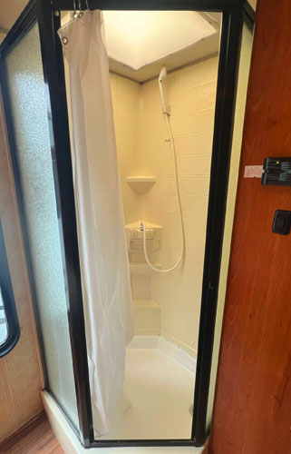 Denali Searcher 28 - Gold